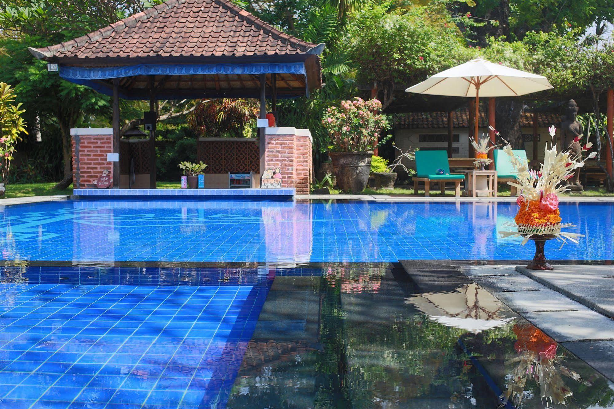 Laghawa Beach Hotel Санур Экстерьер фото