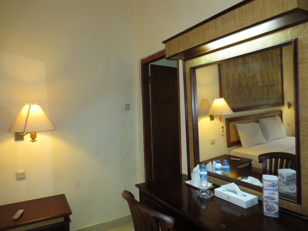 Laghawa Beach Hotel Санур Экстерьер фото